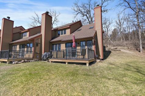 16 Oak Glen Drive Galena IL 61036
