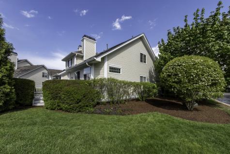 32958 North Stone Manor Drive Grayslake IL 60030