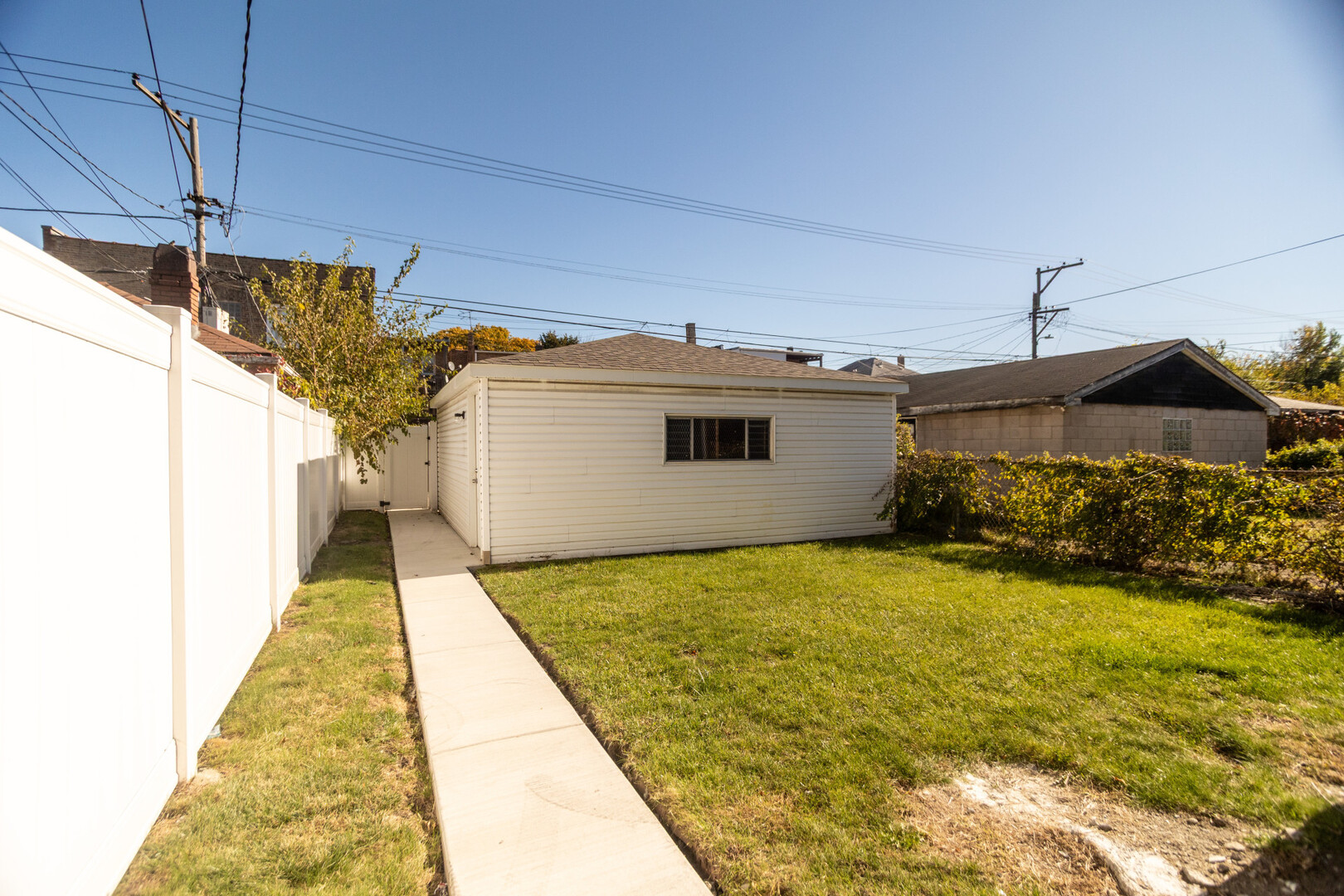 7305 South Eberhart Avenue Chicago IL 60619