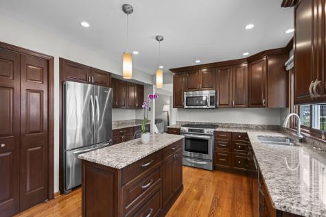 4095 Victoria Drive Hoffman Estates IL 60192