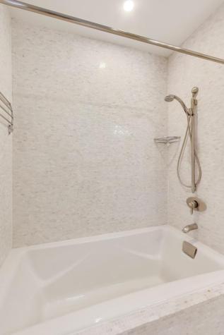 1718 West Wrightwood Avenue Chicago IL 60614