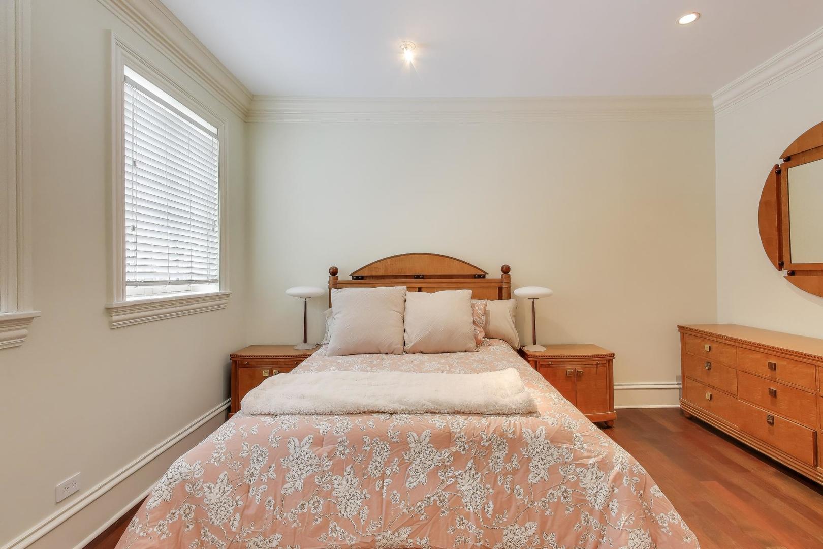 1718 West Wrightwood Avenue Chicago IL 60614