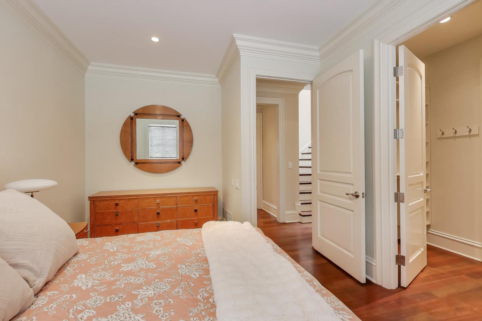 1718 West Wrightwood Avenue Chicago IL 60614