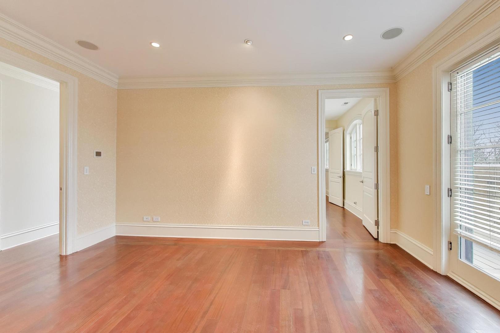 1718 West Wrightwood Avenue Chicago IL 60614