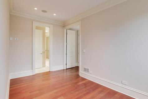 1718 West Wrightwood Avenue Chicago IL 60614