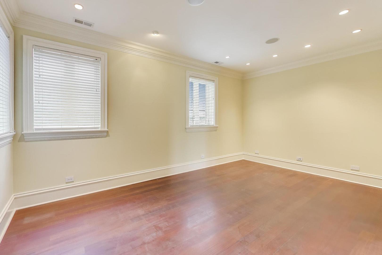 1718 West Wrightwood Avenue Chicago IL 60614