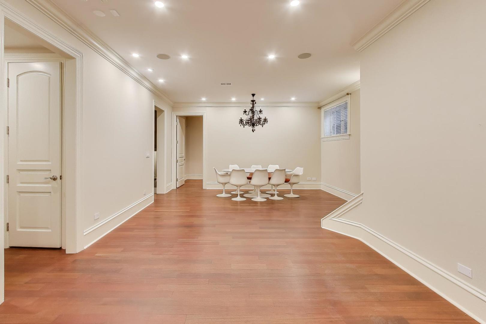 1718 West Wrightwood Avenue Chicago IL 60614