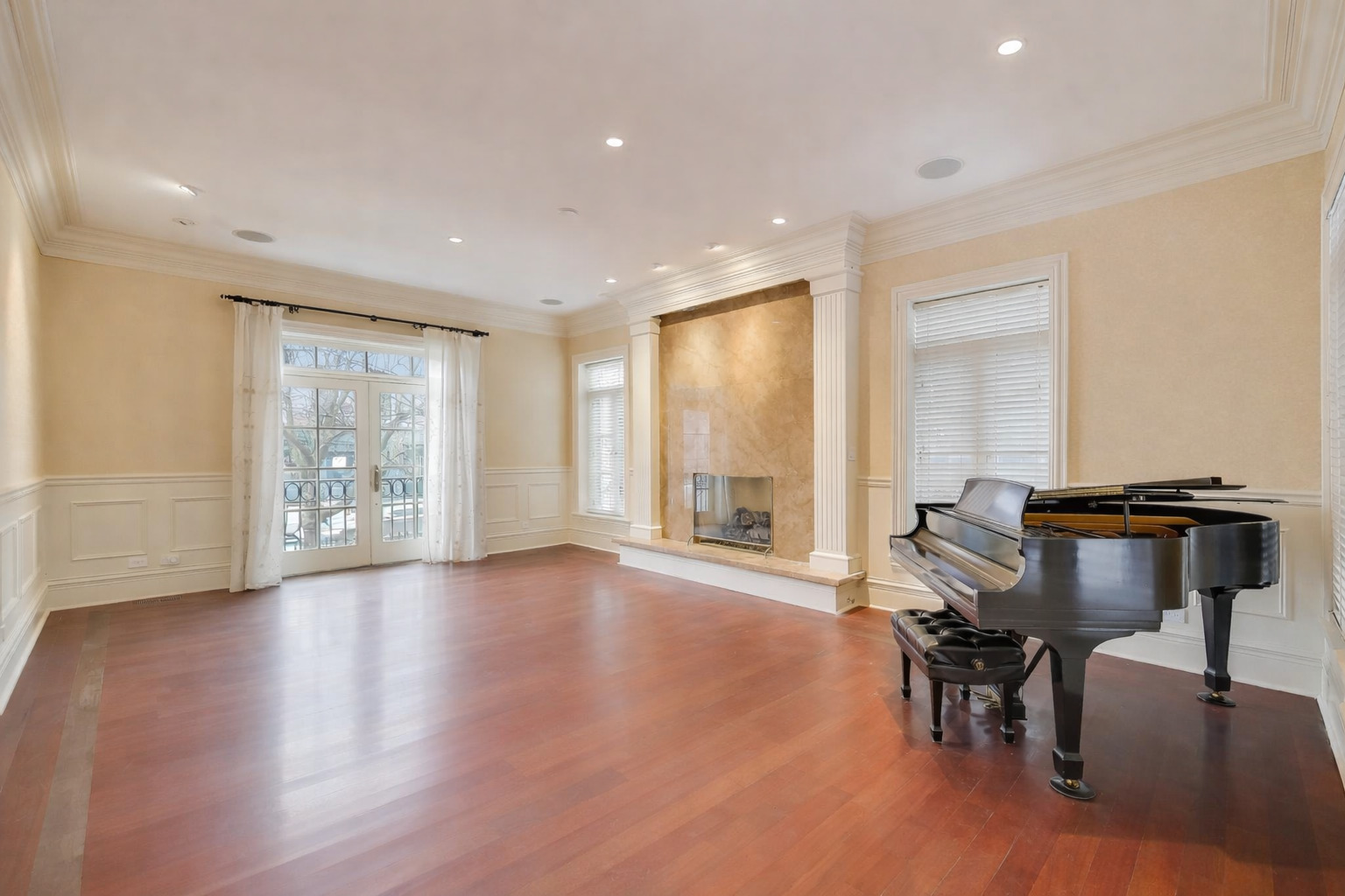 1718 West Wrightwood Avenue Chicago IL 60614