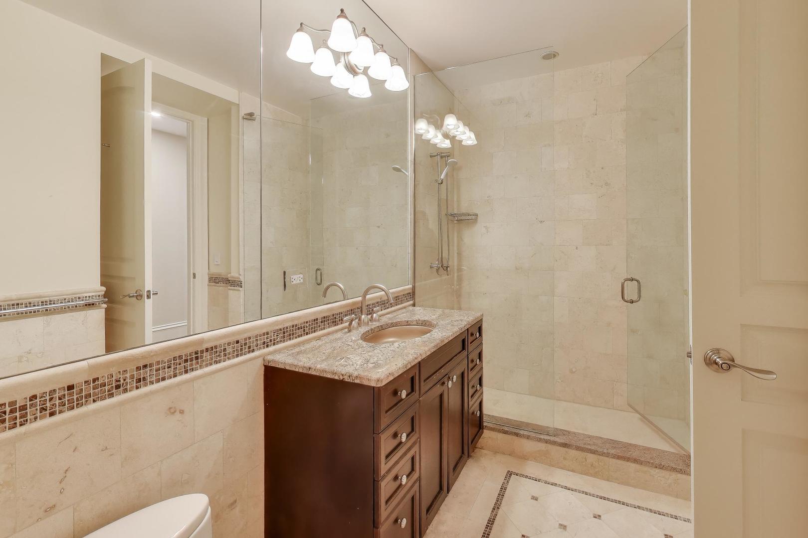 1718 West Wrightwood Avenue Chicago IL 60614
