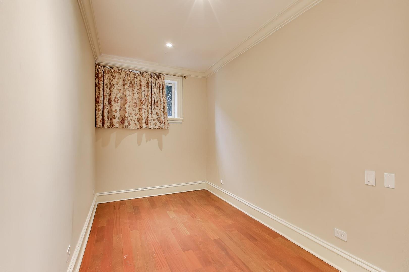 1718 West Wrightwood Avenue Chicago IL 60614