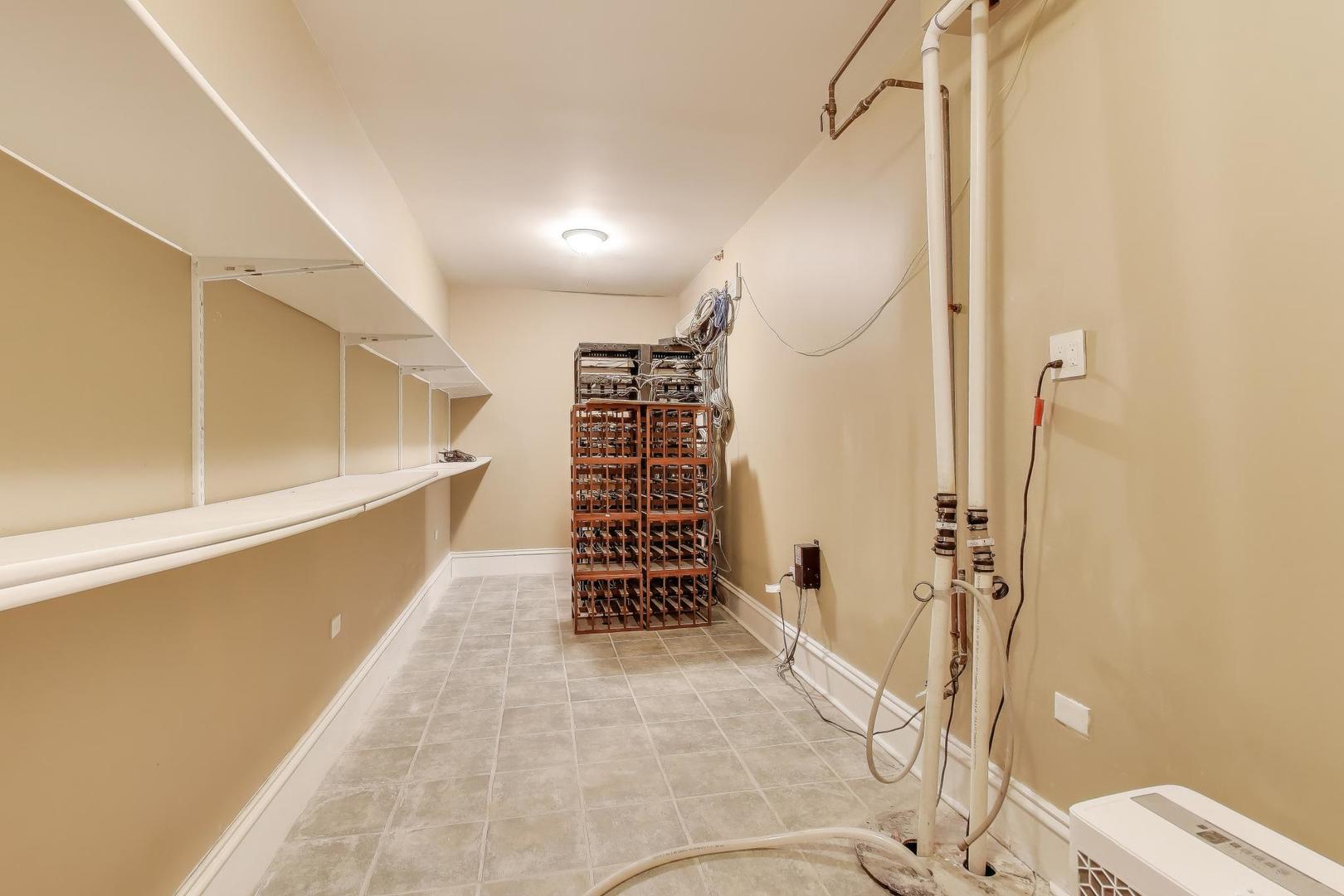 1718 West Wrightwood Avenue Chicago IL 60614