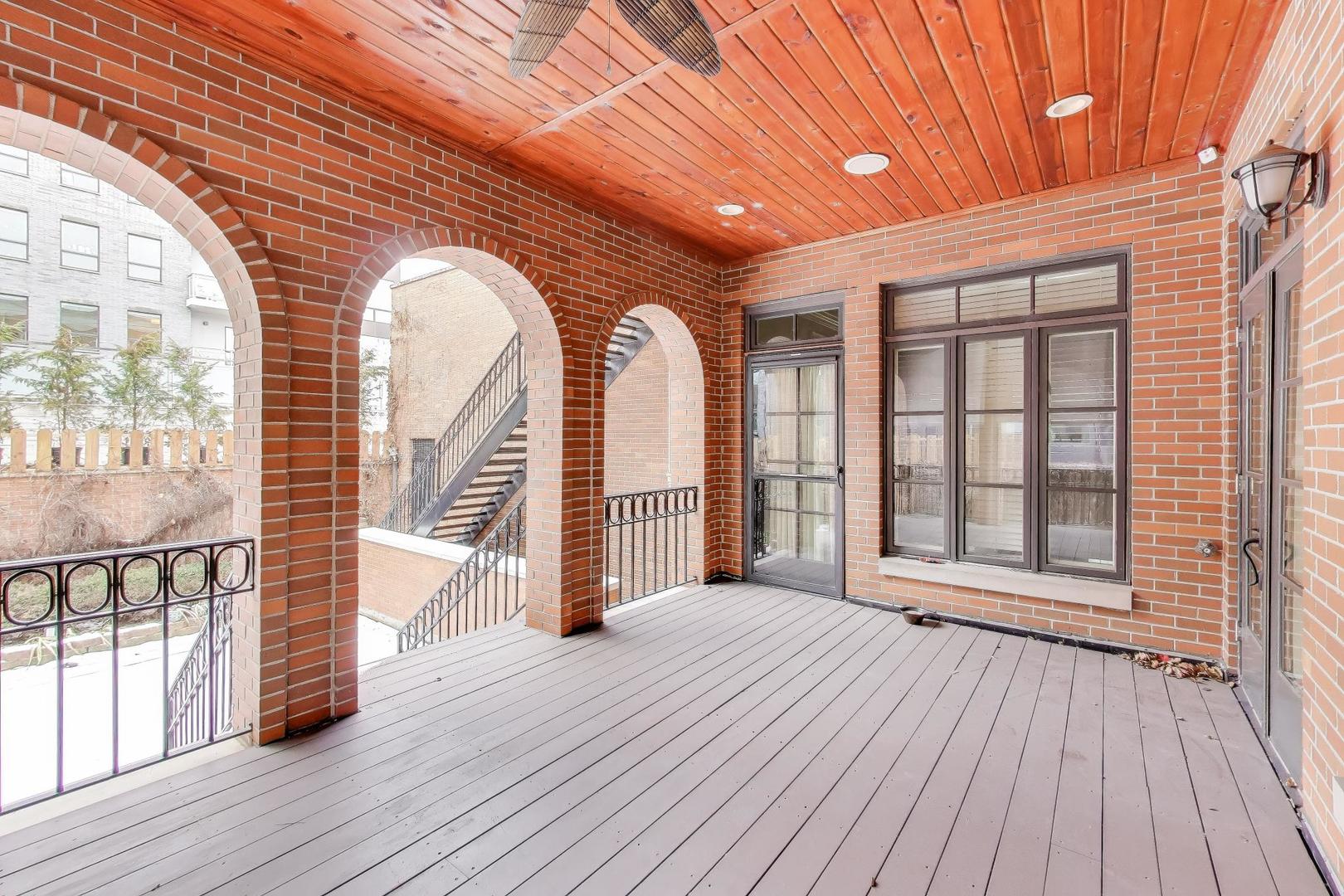 1718 West Wrightwood Avenue Chicago IL 60614