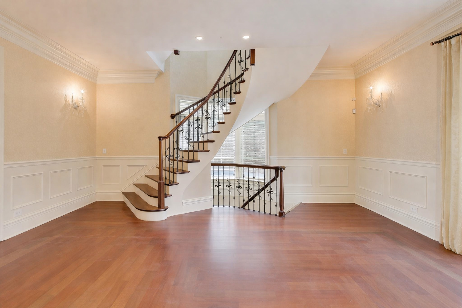 1718 West Wrightwood Avenue Chicago IL 60614