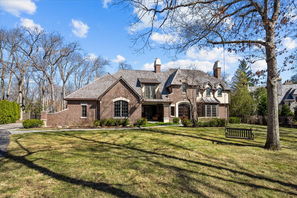 936 East Ringwood Road Lake Forest IL 60045