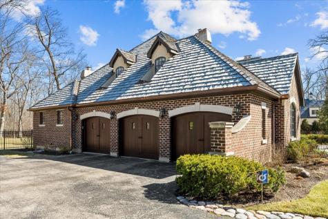 936 East Ringwood Road Lake Forest IL 60045