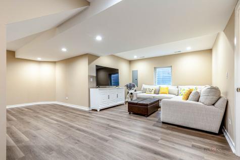 355 Woodhill Lane Lake Villa IL 60046