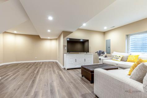 355 Woodhill Lane Lake Villa IL 60046