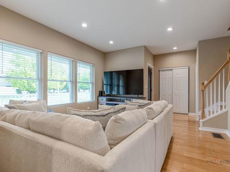 355 Woodhill Lane Lake Villa IL 60046