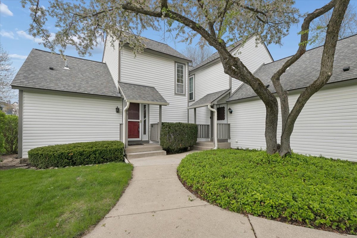 938 Chase Court Gurnee IL 60031
