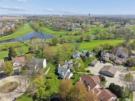 938 Chase Court Gurnee IL 60031