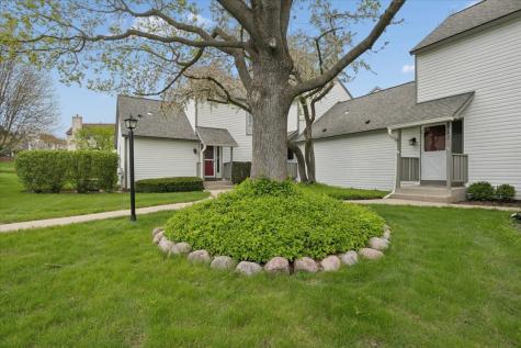 938 Chase Court Gurnee IL 60031