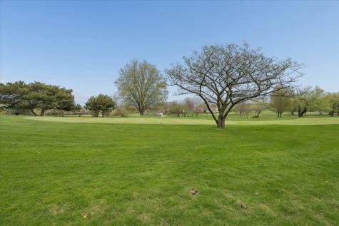 938 Chase Court Gurnee IL 60031