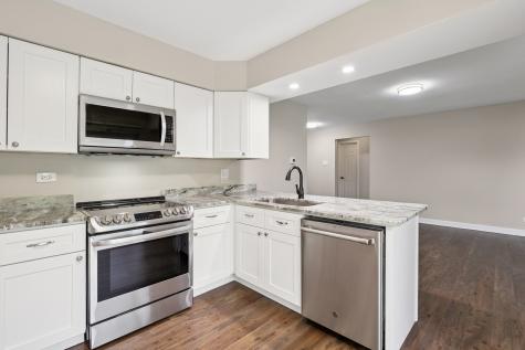 938 Chase Court Gurnee IL 60031