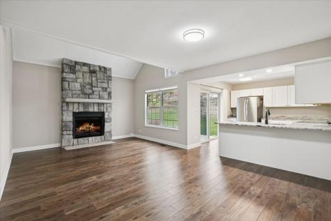 938 Chase Court Gurnee IL 60031