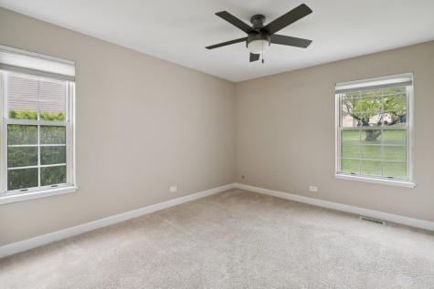 938 Chase Court Gurnee IL 60031