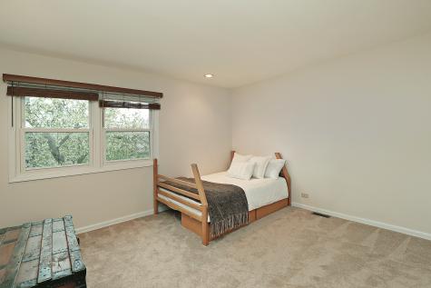 1255 Laurel Avenue Deerfield IL 60015