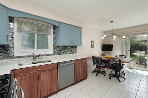 1255 Laurel Avenue Deerfield IL 60015