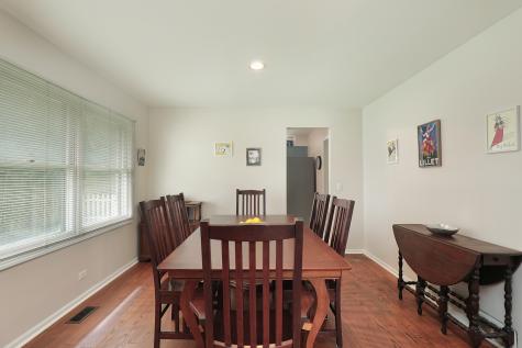 1255 Laurel Avenue Deerfield IL 60015