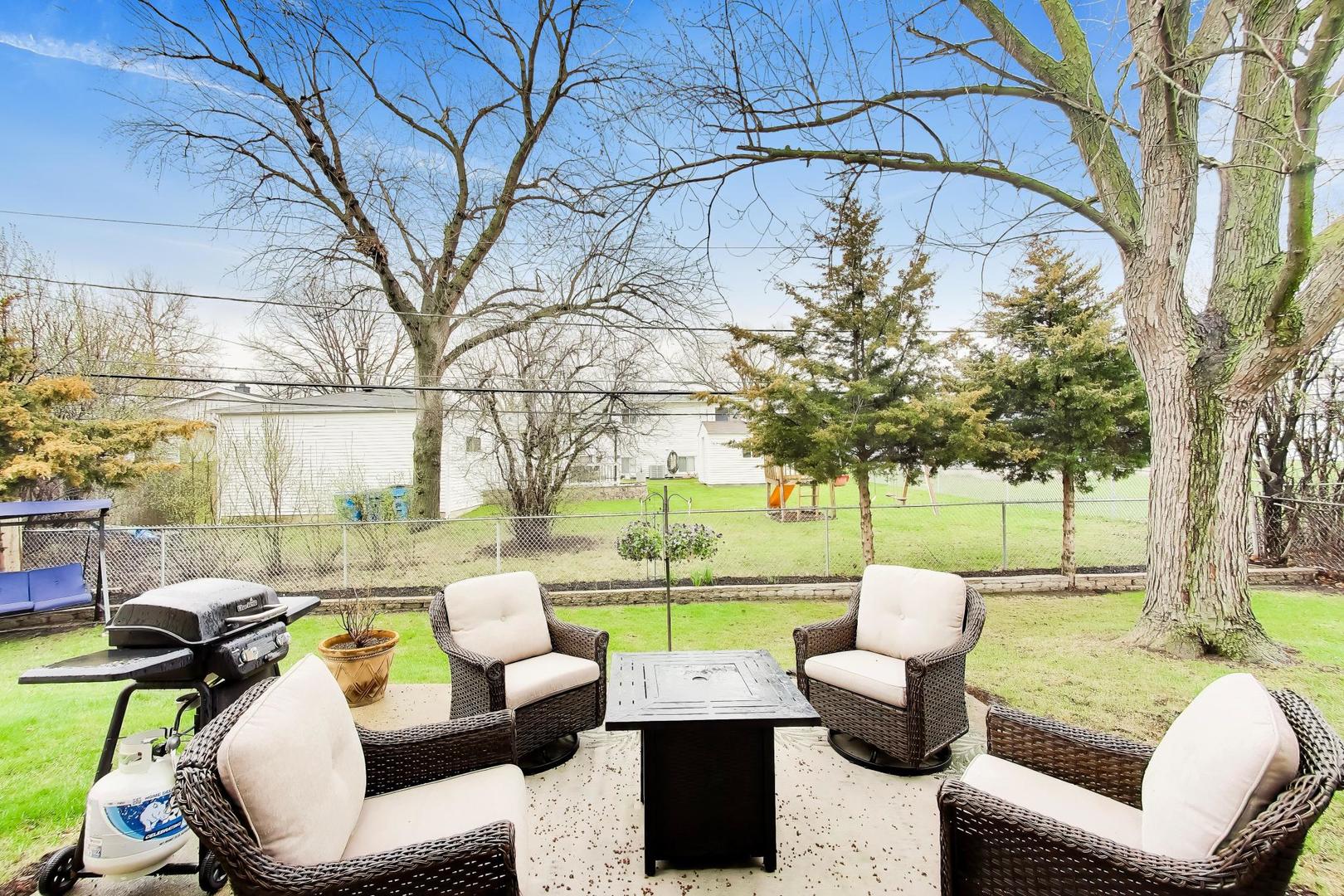 263 North Baynard Road Addison IL 60101