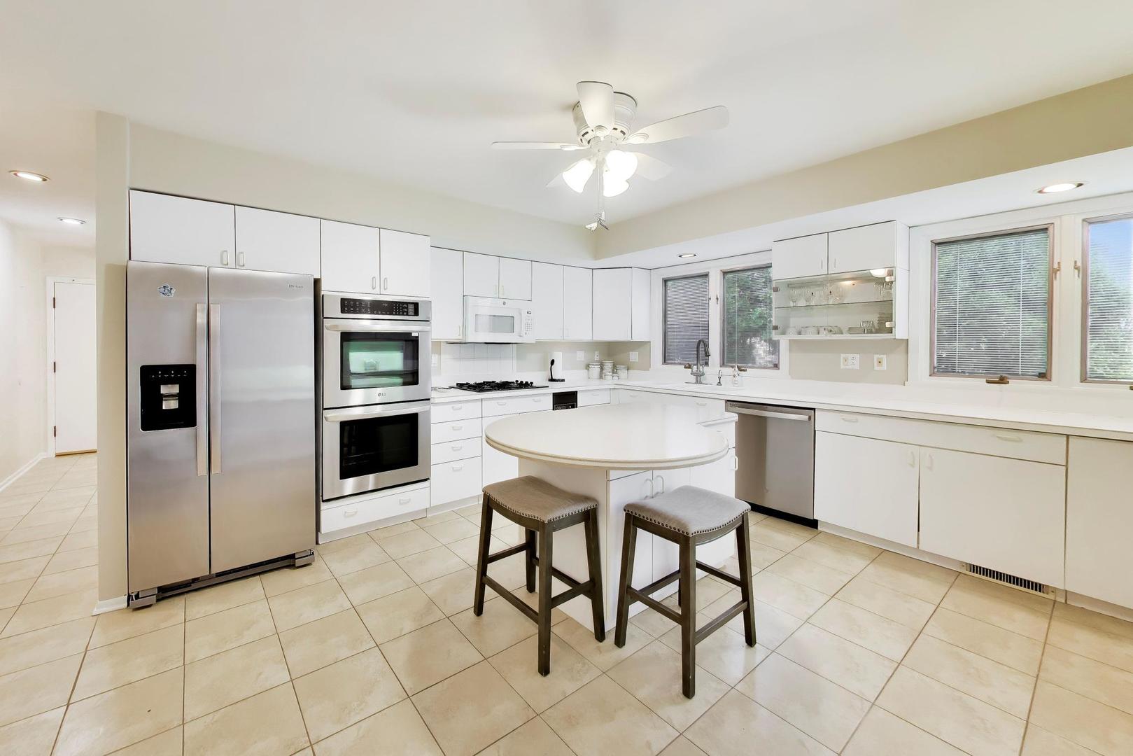 263 North Baynard Road Addison IL 60101