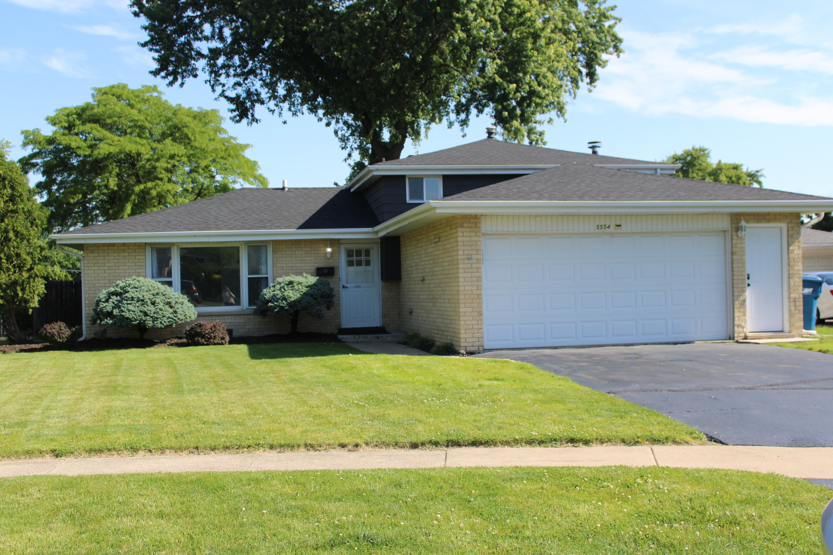5554 Linder Court Crestwood IL 60418