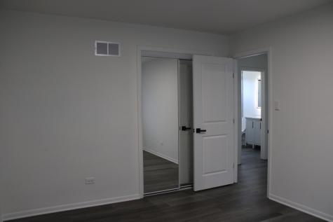 5554 Linder Court Crestwood IL 60418