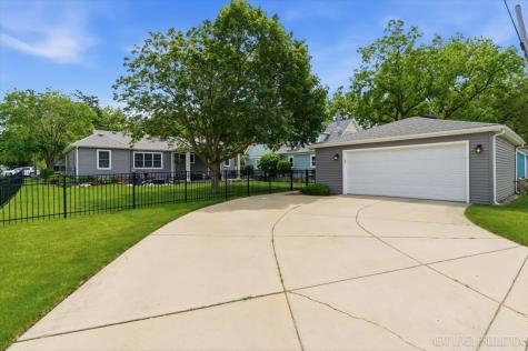 261 Main Street S Oswego IL 60543