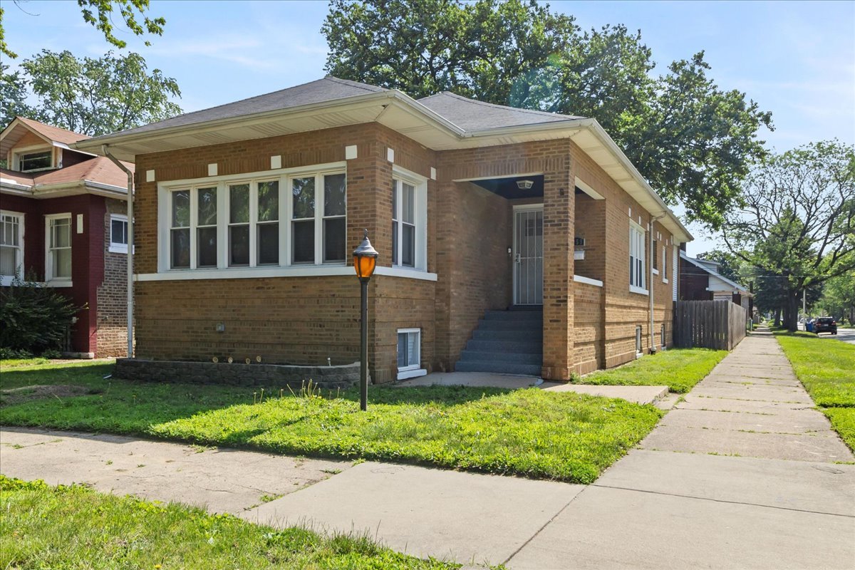 7959 South Constance Avenue Chicago IL 60617
