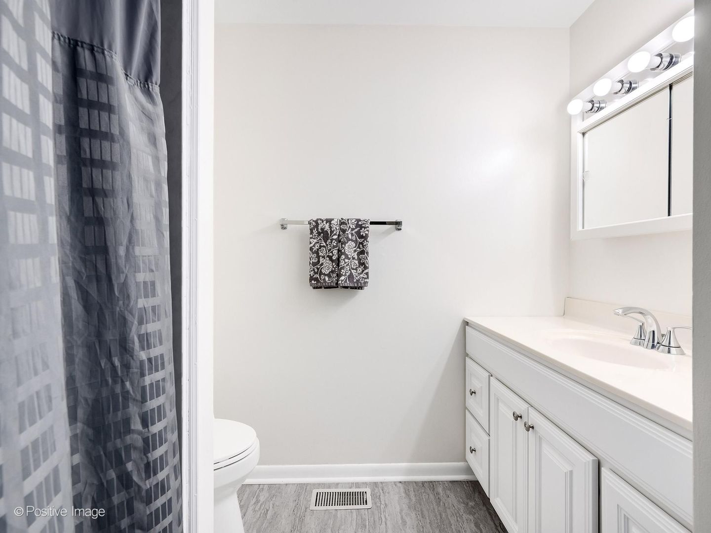 28W776 Wagner Road Naperville IL 60564