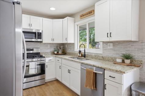 34 West Amber Avenue Cortland IL 60112