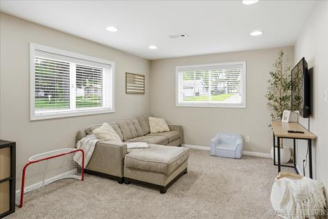 34 West Amber Avenue Cortland IL 60112
