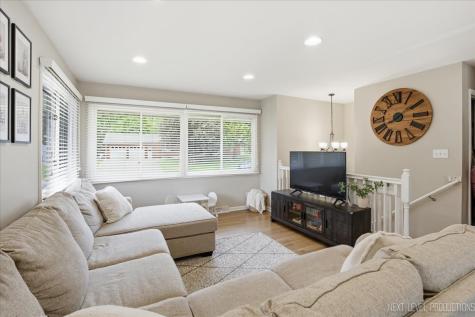 34 West Amber Avenue Cortland IL 60112