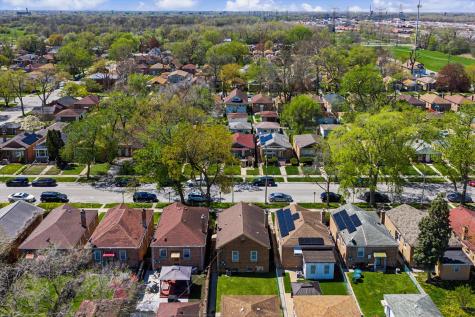 14223 South Wallace Avenue Riverdale IL 60827