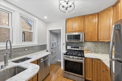 923 South Fairfield Avenue Elmhurst IL 60126