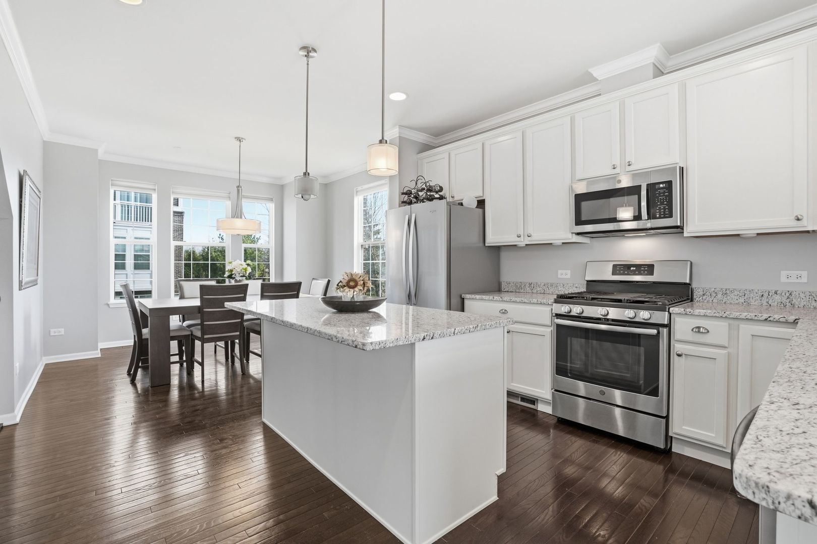 2925 Madison Drive Naperville IL 60564