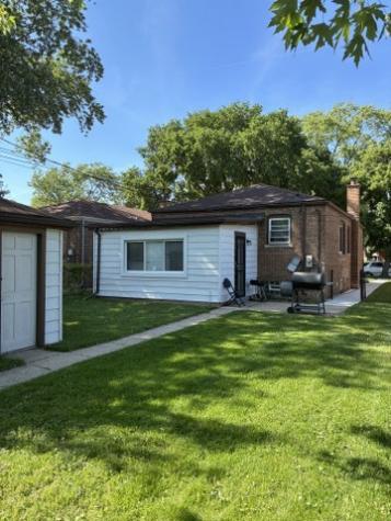 145 West 126th Place Chicago IL 60628