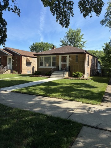 145 West 126th Place Chicago IL 60628