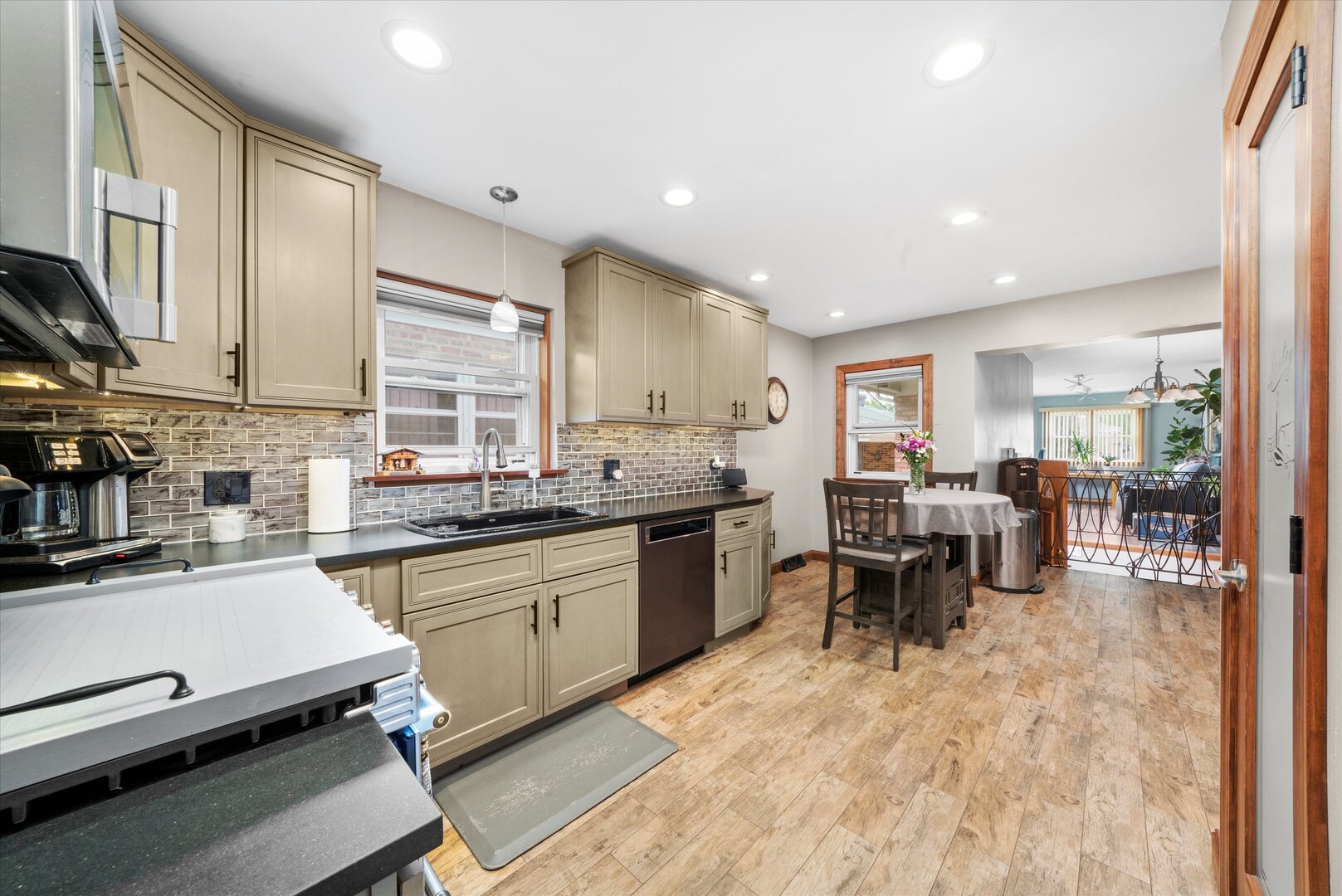 5142 South Mulligan Avenue Chicago IL 60638