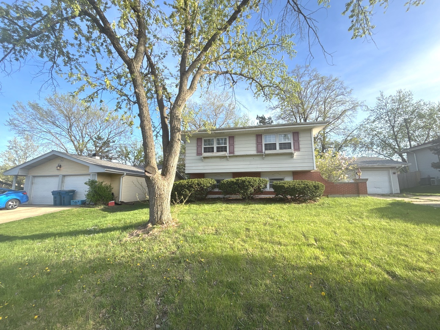 21W741 Huntington Road Glen Ellyn IL 60137