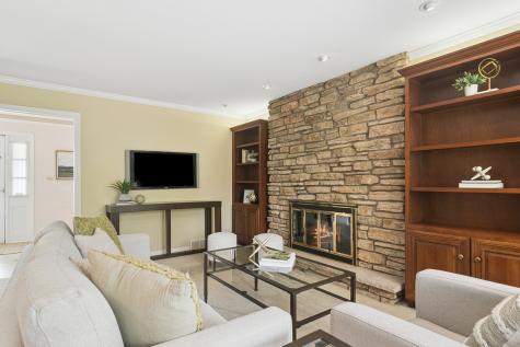 572 East Monterey Road Palatine IL 60074
